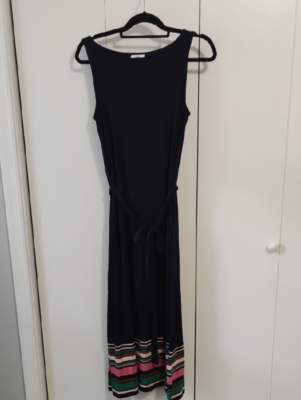 Sleeveless Maxi Dress with Colorblock Stripe Hem